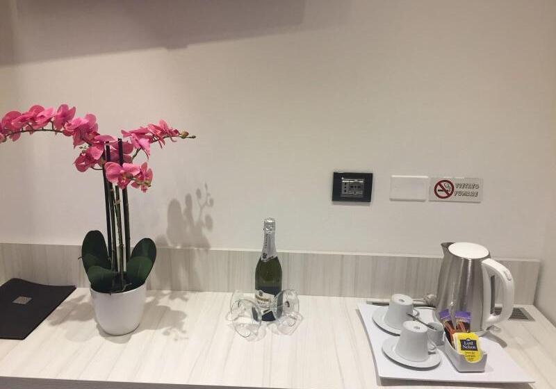 三人经典房间, Electra Palace Thessaloniki