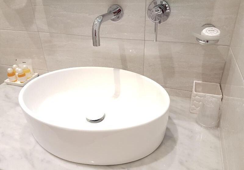 三人经典房间, Electra Palace Thessaloniki