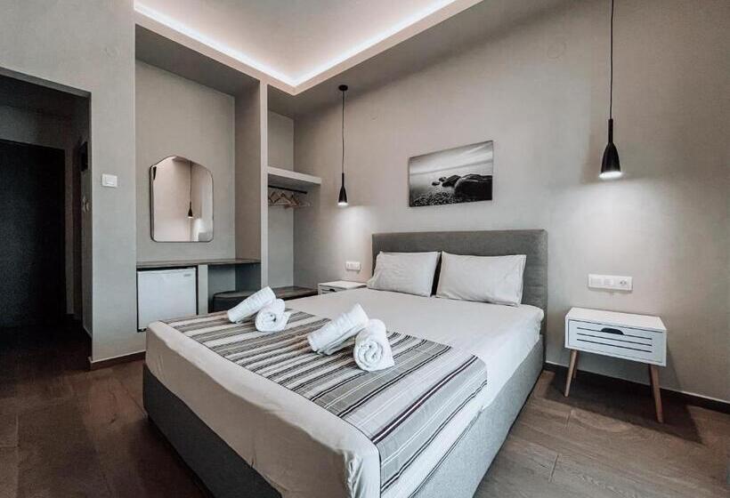 اتاق استاندارد با چشم‌انداز دریا, Eleni