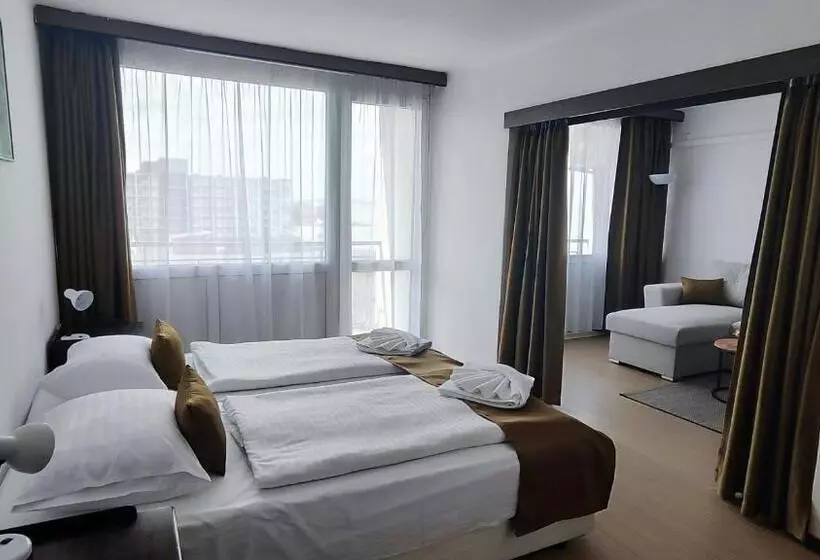 1 Bedroom Apartment Lake View, Európa