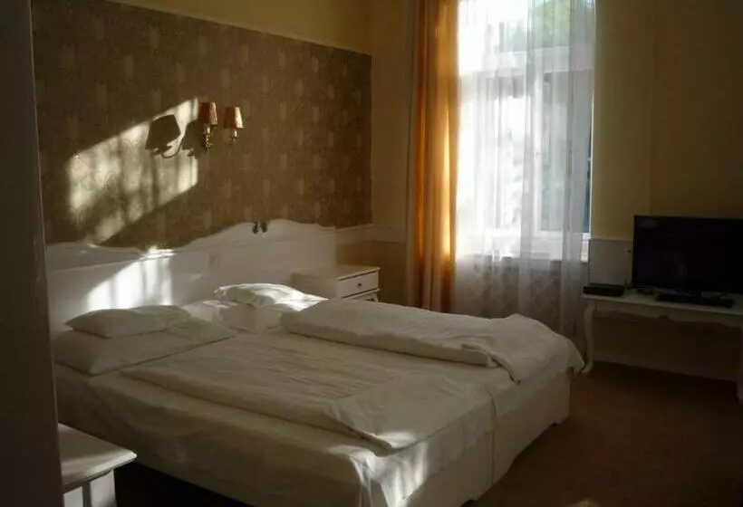 Habitació Estàndard, Fiume