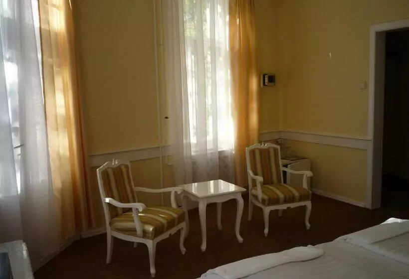Habitació Estàndard, Fiume