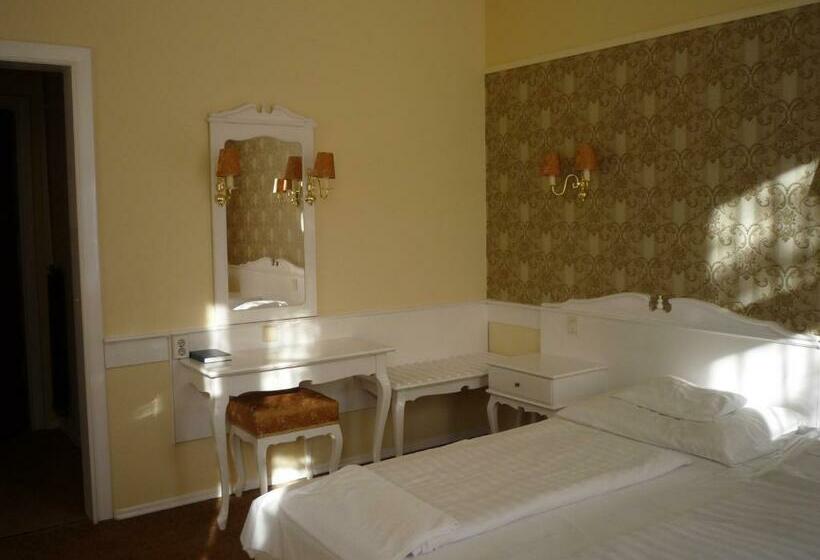 غرفة قياسية, Fiume