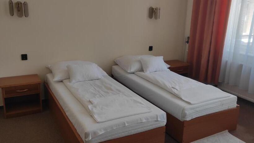 غرفة قياسية, Fiume