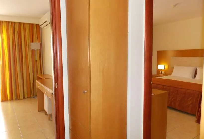 اتاق اجرایی, Galaxy Beach Resort Bw Premier Collection