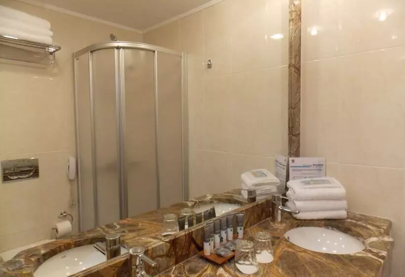 اتاق اجرایی, Galaxy Beach Resort Bw Premier Collection