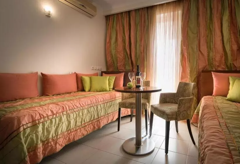 اتاق اجرایی, Galaxy Beach Resort Bw Premier Collection