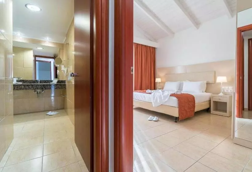 اتاق اجرایی با تخت بزرگ, Galaxy Beach Resort Bw Premier Collection