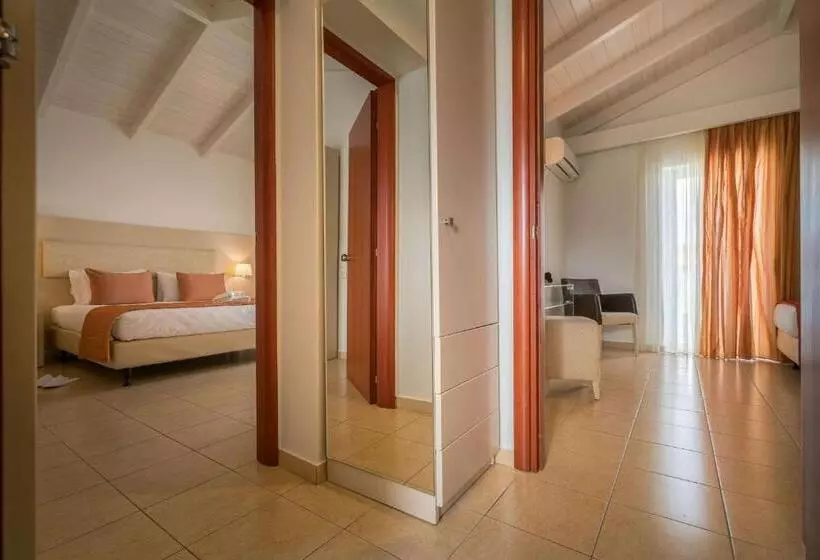 سوئیت با تخت بزرگ, Galaxy Beach Resort Bw Premier Collection