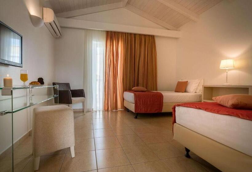 Люкс Кровать Кинг, Galaxy Beach Resort Bw Premier Collection