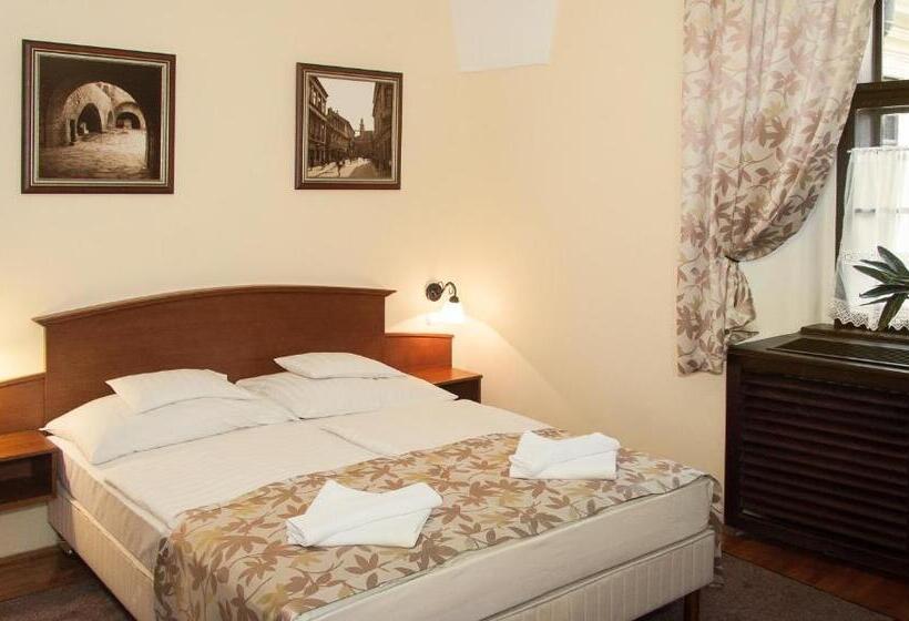 スタンダードルーム, Klastrom