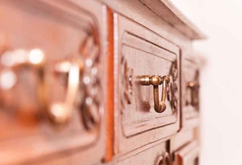 スイート, Klastrom