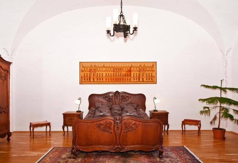 スイート, Klastrom