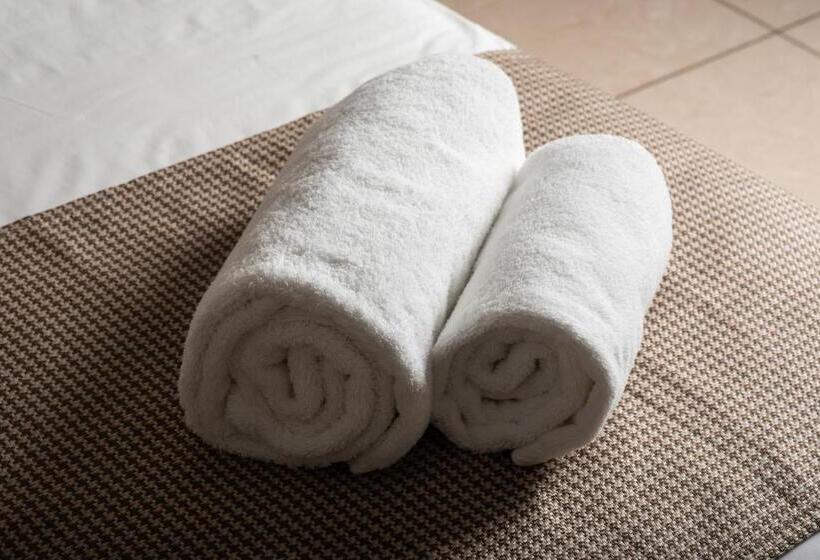 침실 1개 아파트, Maleme Mare