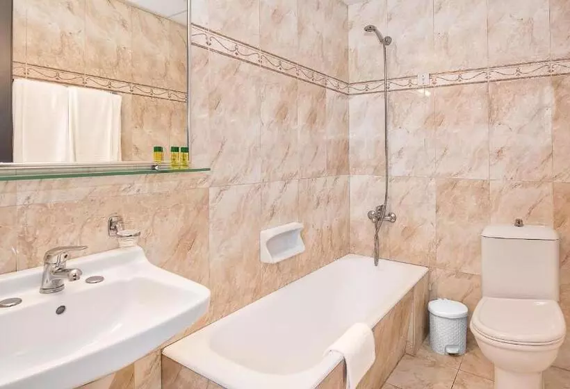 Suite Familiale, Monte Vardia