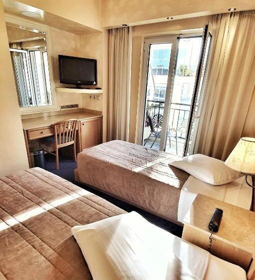 غرفة قياسية ثلاثية, Noufara