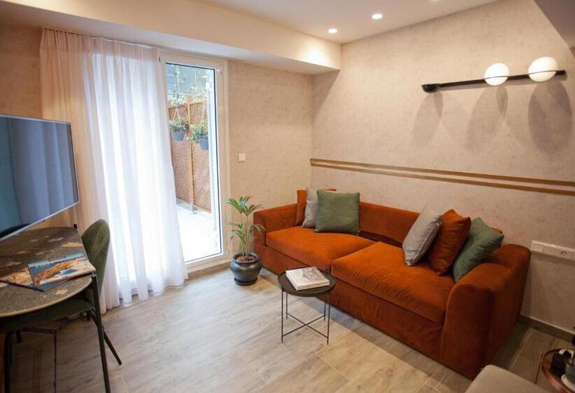 جناح جونيور, Noufara