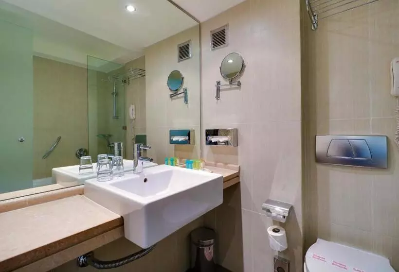 اتاق استاندارد با چشمانداز دریا, Olympian Bay Grand Resort