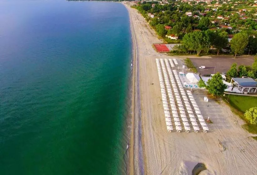 بانگلوی استاندارد, Olympian Bay Grand Resort