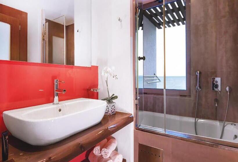 סוויטת ג'וניור נוף לים, Petra Mare