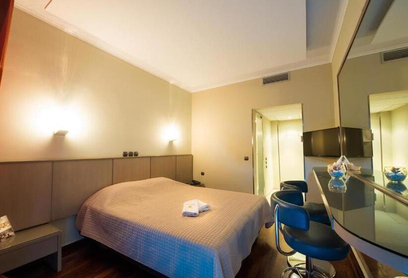 חדר סופריור, Pines