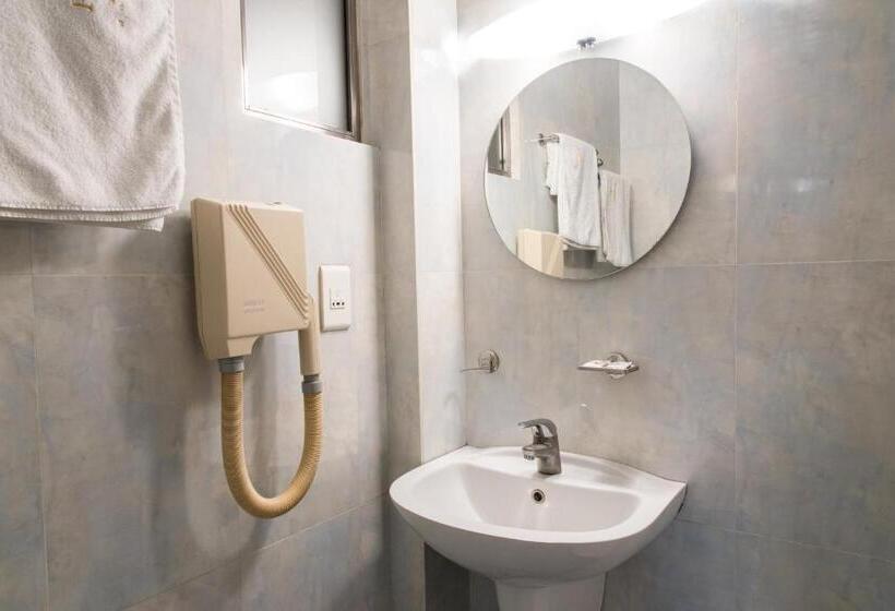 חדר סופריור, Pines