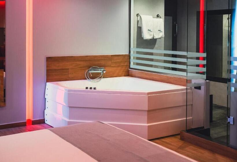 סוויטה נשיאותית, Pines