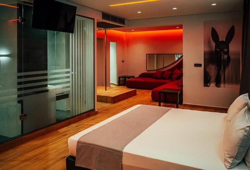 סוויטה נשיאותית, Pines