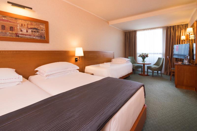 Трехместный Номер Классика, President Hotel Athens
