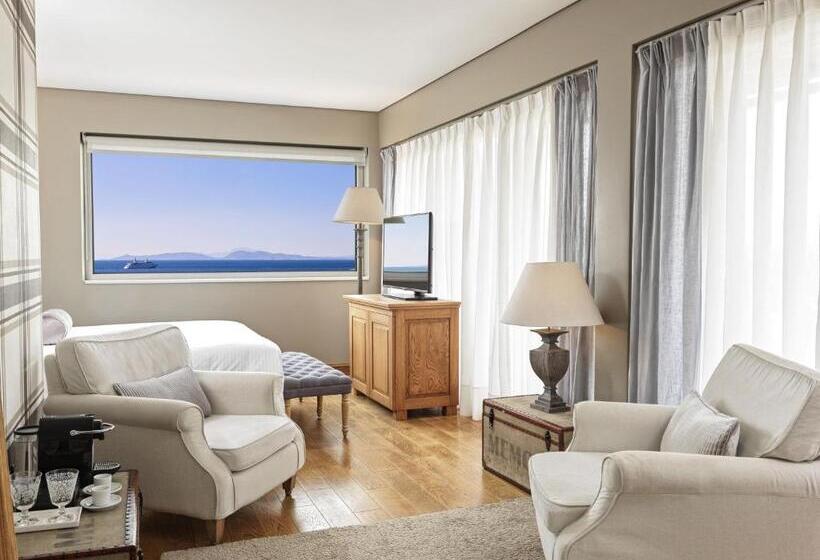 جناح دور أخير, Sea View