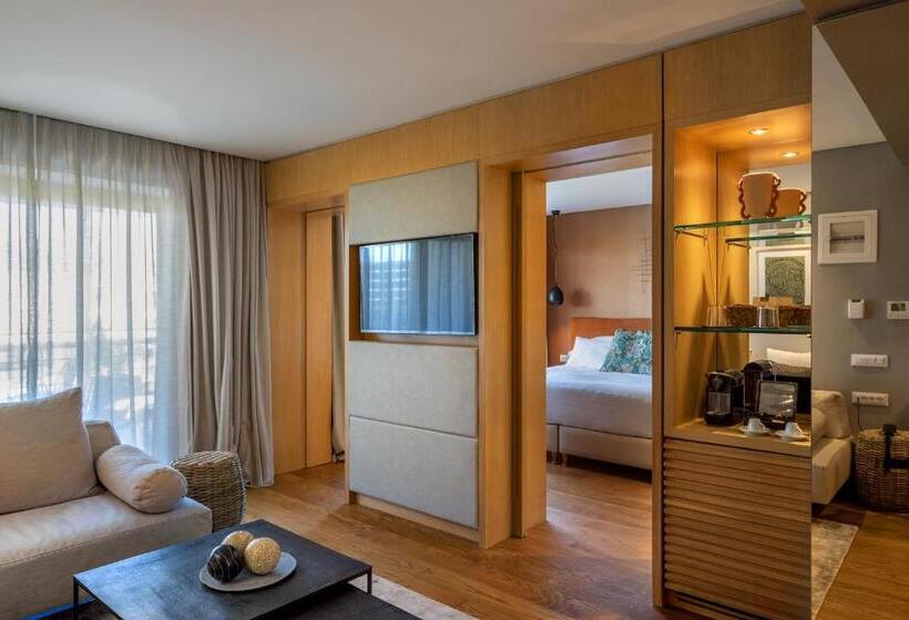 ماستر سويت يطل على البحر, Sea View