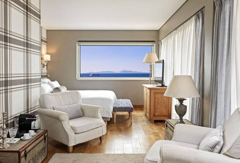 جناح دور أخير, Sea View