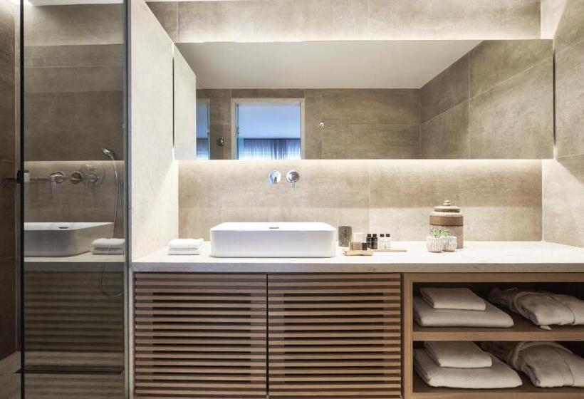 ماستر سويت يطل على البحر, Sea View