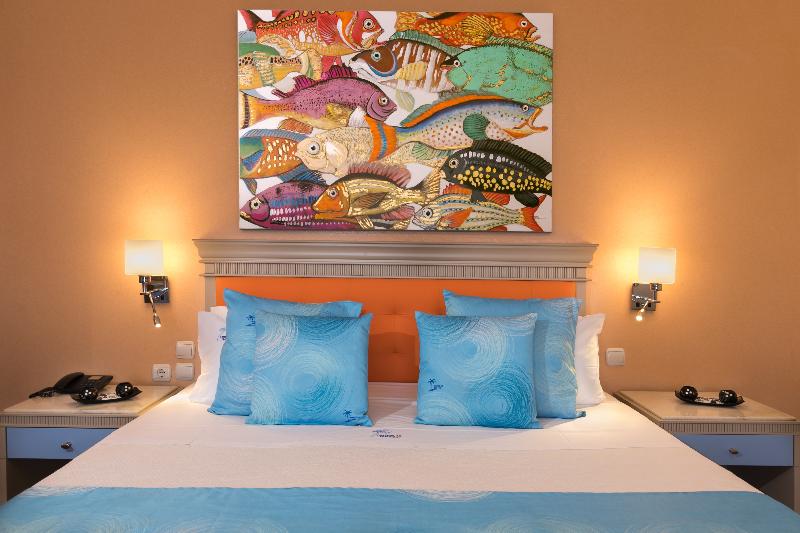 جناح جونيور, Tropical