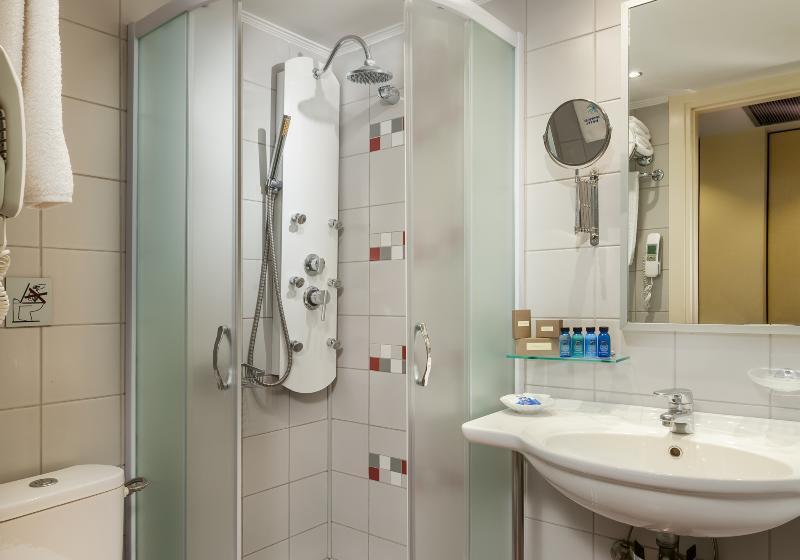 غرفة إقتصادية, Tropical