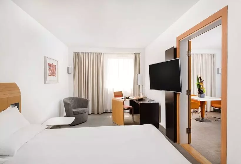 اتاق اجرایی, Novotel Budapest City