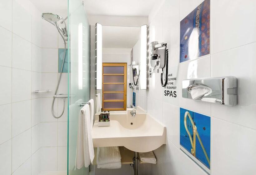 Номер Superior, Novotel Budapest City