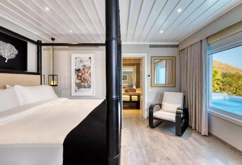 Deluxe Suite Sea View, Santa Marina, A Luxury Collection Resort, Mykonos