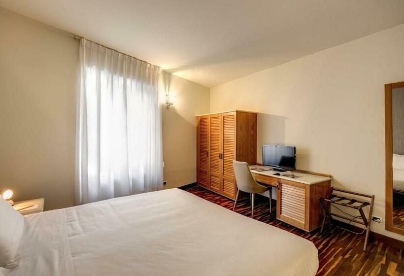 Camera Standard, Albergo Firenze