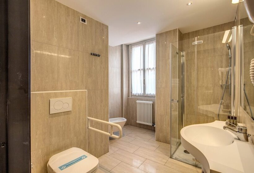 اتاق استاندارد سه نفره, Albergo Firenze