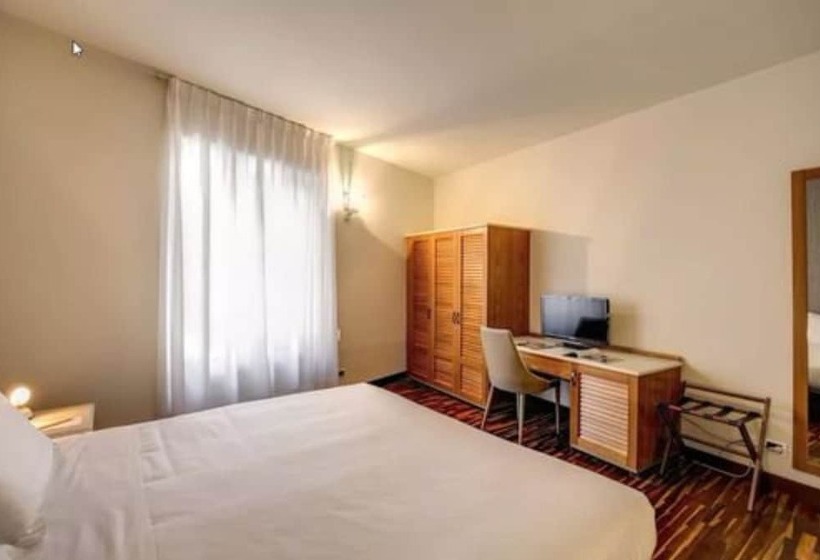 اتاق استاندارد یک نفره, Albergo Firenze