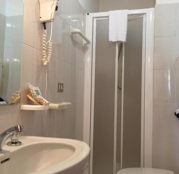 غرفة إقتصادية, Alle Rose