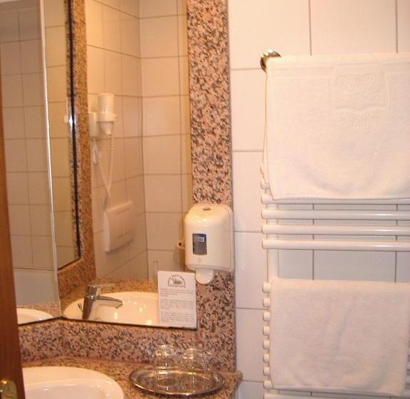 اتاق استاندارد یک نفره, Arany Bárány