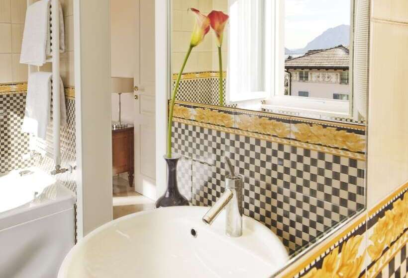 Suite with lake view, Belvedere