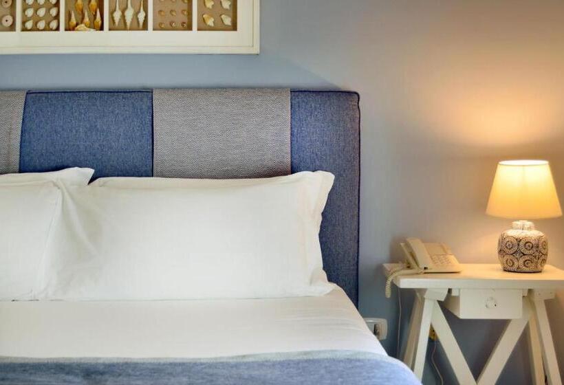 غرفة قياسية مطلّة علي البحر, Cala Moresca