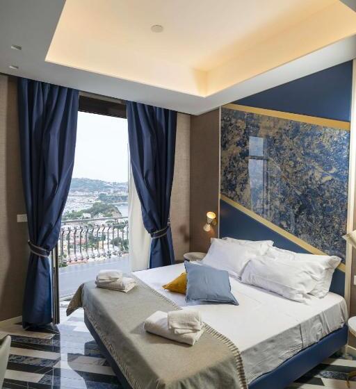 غرفة سوبيريور مطلّة علي البحر, Cala Moresca