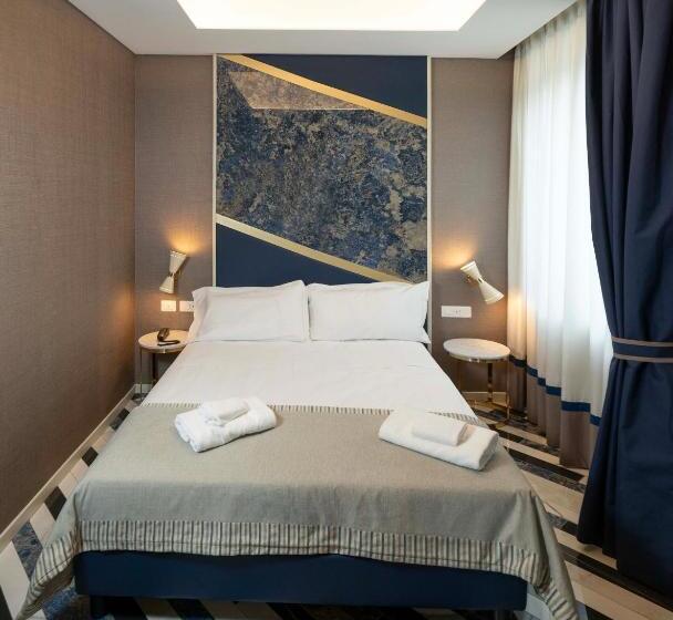 جناح جونيور, Cala Moresca