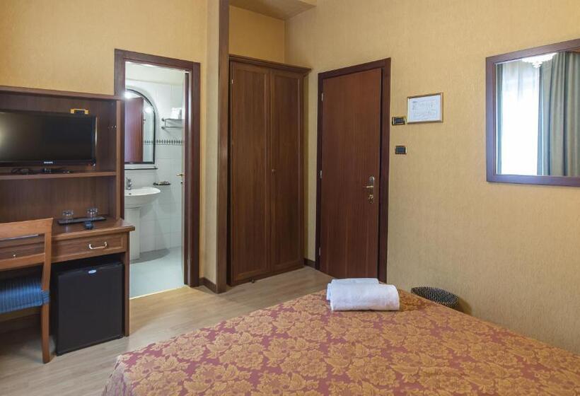 חדר אקונומי, Columbus Sul Lago