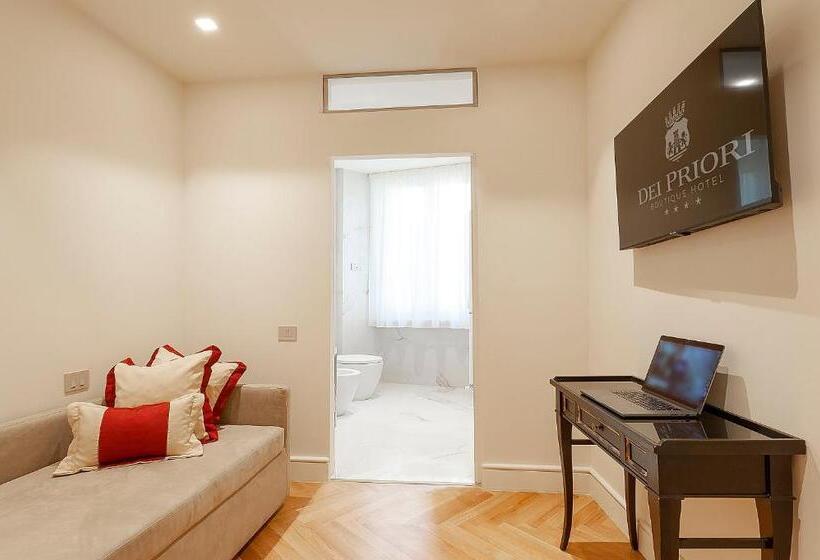 سوییت, Dei Priori Boutique