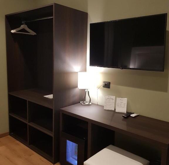 اتاق استاندارد سه نفره, Europa Art Caserta